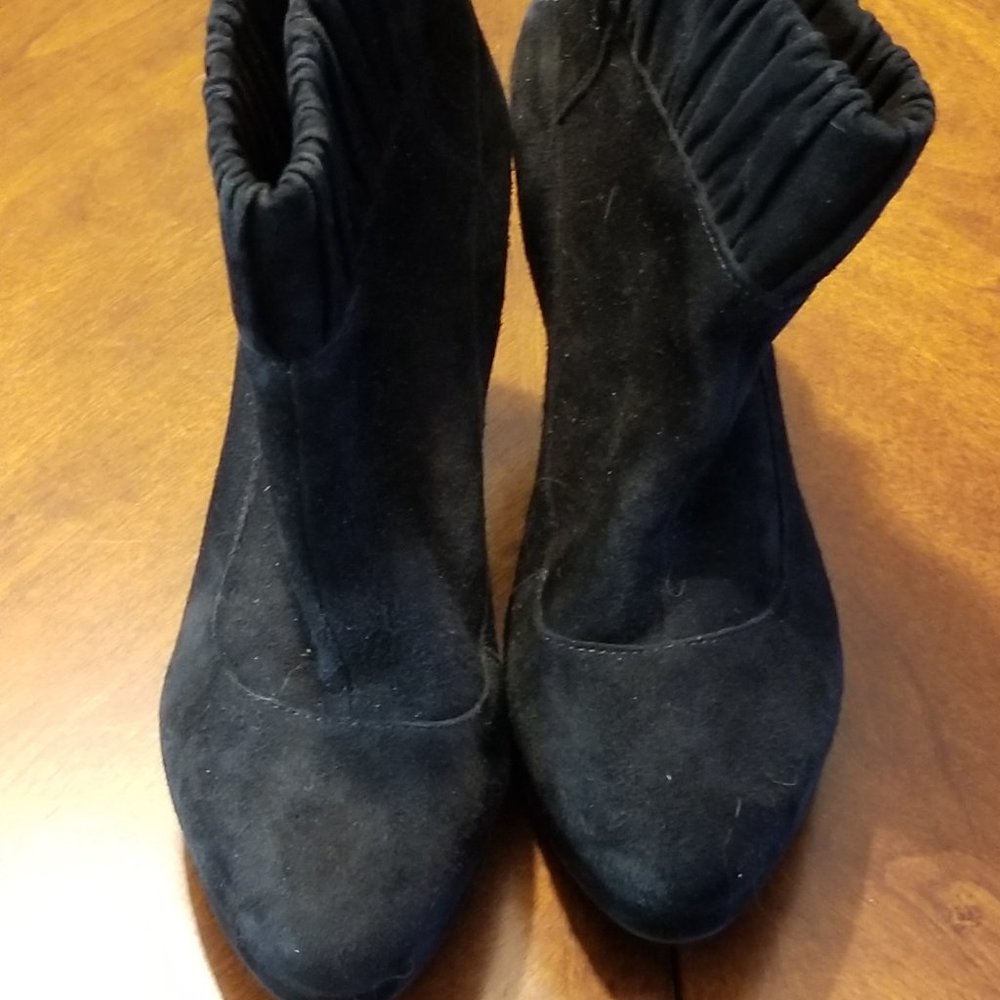 Indigo by Clarks NWT  size 7